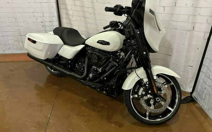 Harley-Davidson Street Glide® 2024 FLHX 0197893 WHITE ONYX PEARL