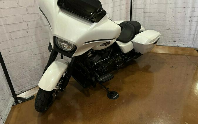 Harley-Davidson Street Glide® 2024 FLHX 0197893 WHITE ONYX PEARL