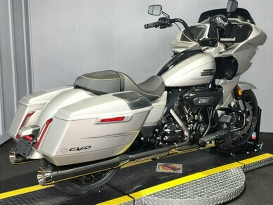 2023 Harley-Davidson CVO™ Road Glide FLTRXSE DARK PLATINUM