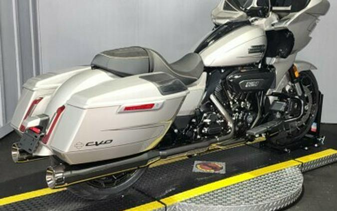 2023 Harley-Davidson CVO™ Road Glide FLTRXSE DARK PLATINUM