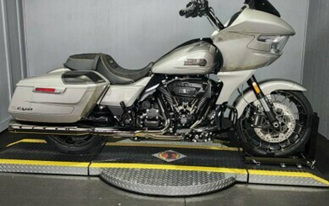 2023 Harley-Davidson CVO™ Road Glide FLTRXSE DARK PLATINUM