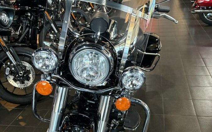 2025 HD Flhp / Police Road King Vivid Black