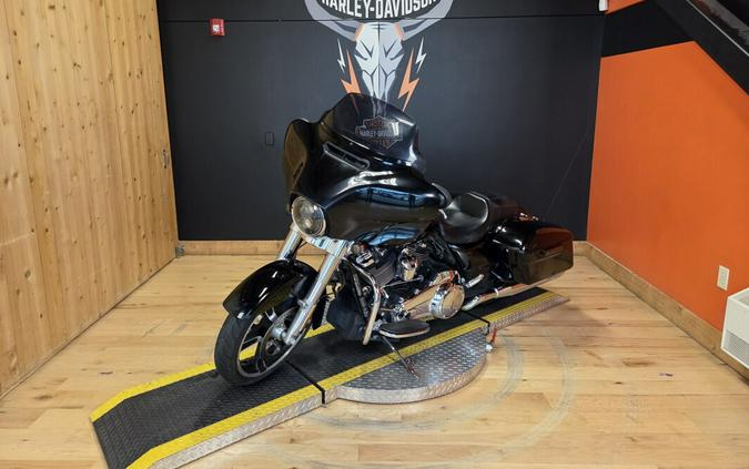 FLHX 2017 Street Glide®