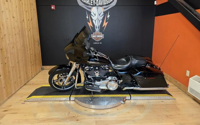 FLHX 2017 Street Glide®