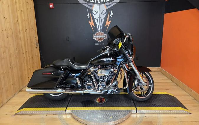 FLHX 2017 Street Glide®