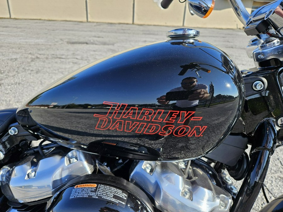 2023 Harley-Davidson® SOFTAIL STANDARD