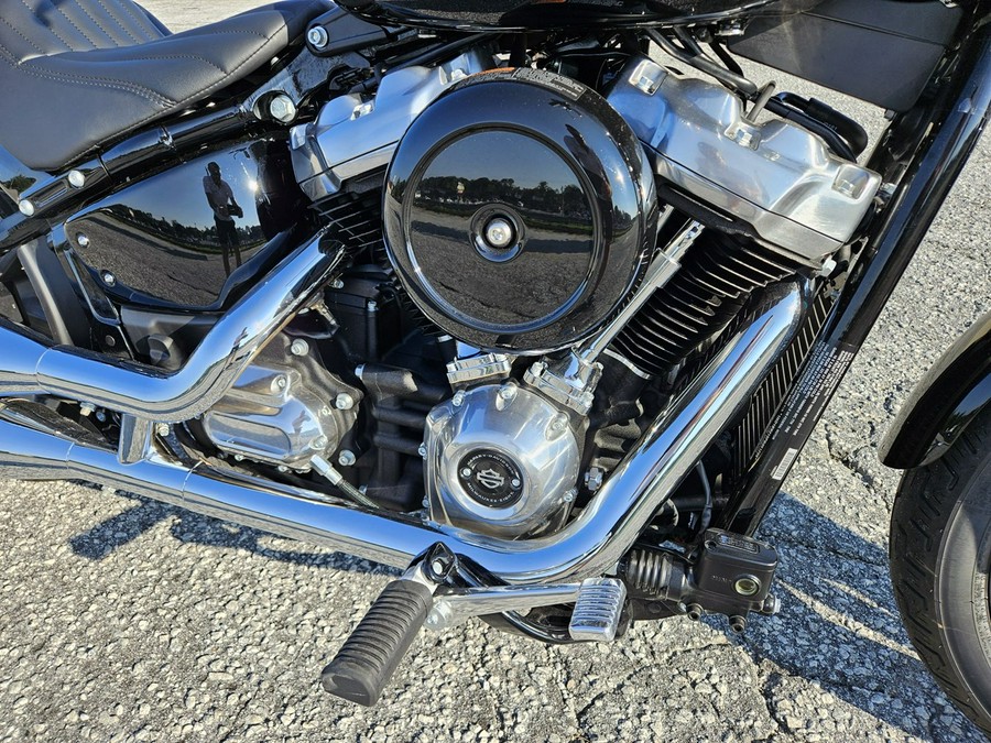 2023 Harley-Davidson® SOFTAIL STANDARD