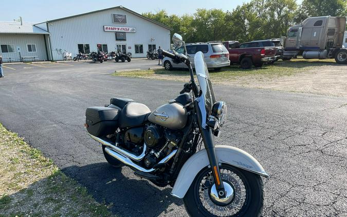 2018 Harley-Davidson Softail Heritage Classic 114 Review — From...