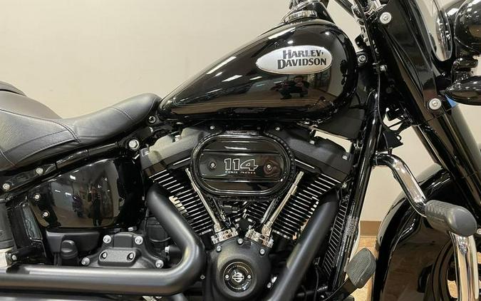 2022 Harley-Davidson® FLHCS - Heritage Classic 114