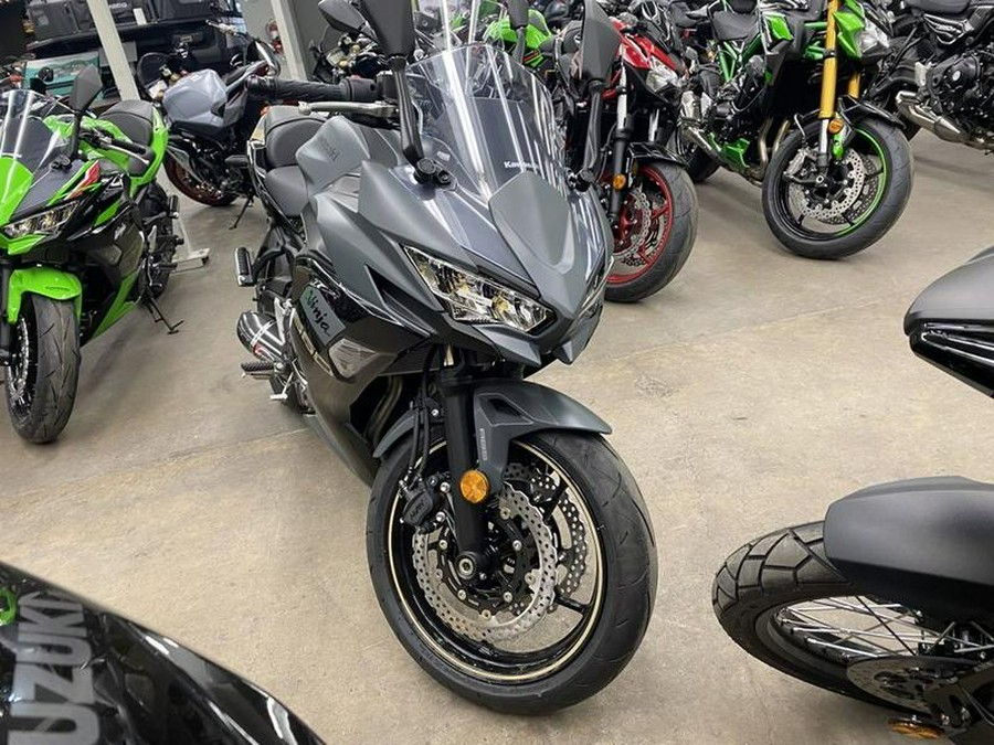 2024 Kawasaki Ninja® 650 Metallic Matte Dark Gray/Metallic Spark Black