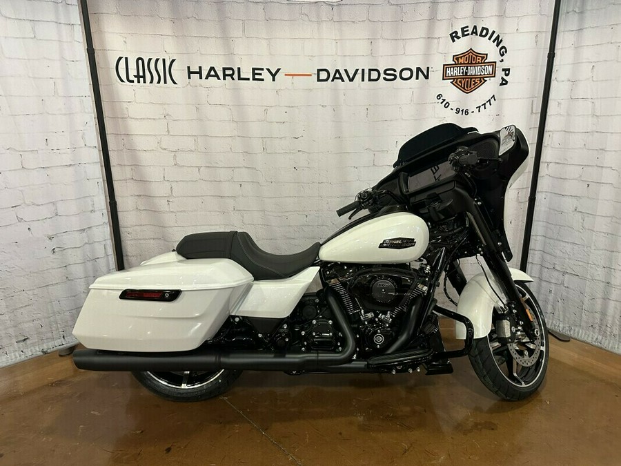 2024 Harley-Davidson Street Glide® FLHX White Onyx Pearl