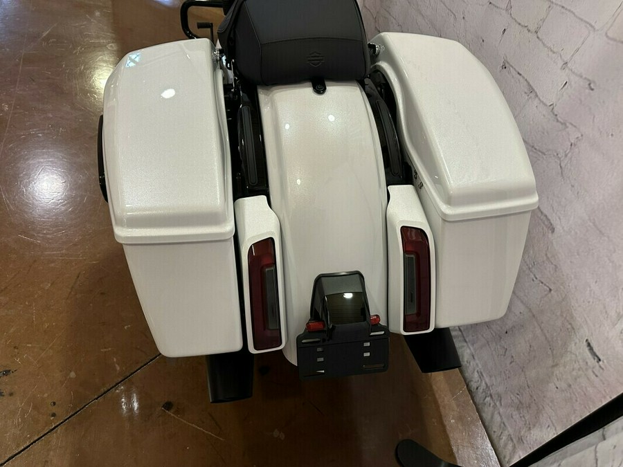 2024 Harley-Davidson Street Glide® FLHX White Onyx Pearl