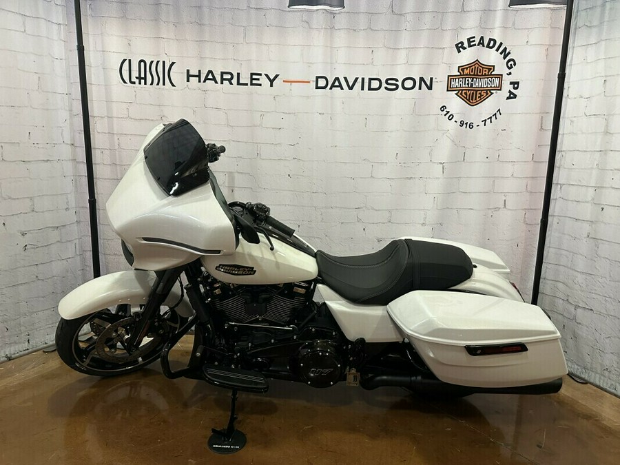 2024 Harley-Davidson Street Glide® FLHX White Onyx Pearl