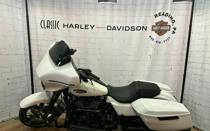 2024 Harley-Davidson Street Glide® FLHX White Onyx Pearl