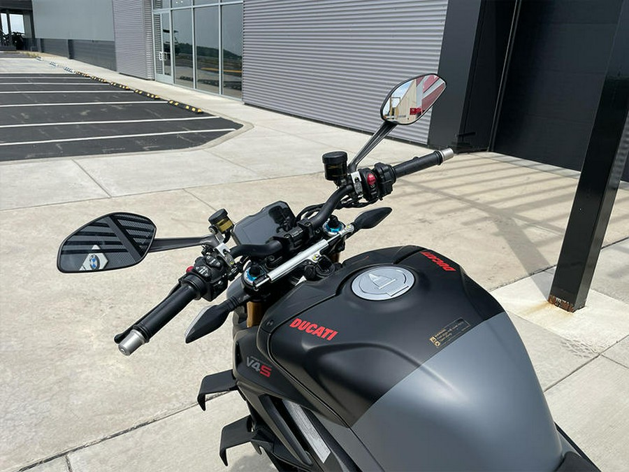 2024 Ducati Streetfighter V4 S Grey & Black