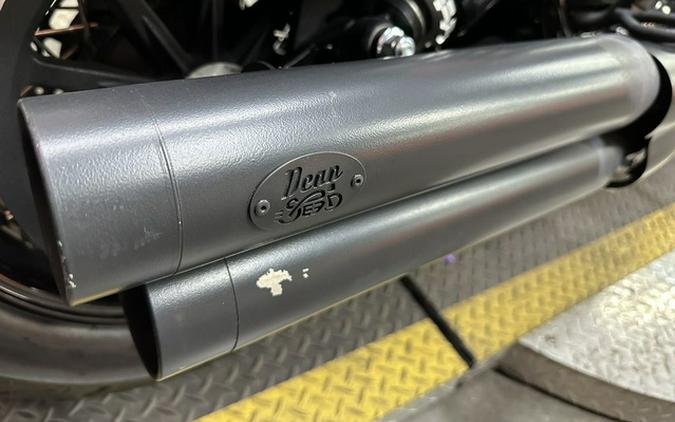 2023 Indian Chief Bobber Dark Horse Silver Quartz Smoke