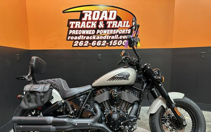 2023 Indian Chief Bobber Dark Horse Silver Quartz Smoke