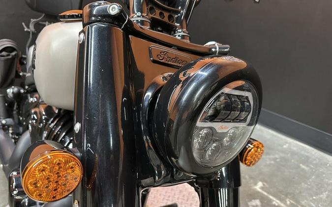 2023 Indian Chief Bobber Dark Horse Silver Quartz Smoke