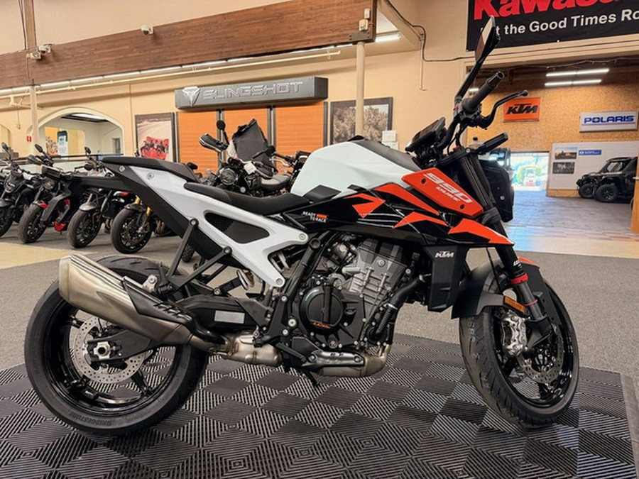 2027 KTM 990 Duke