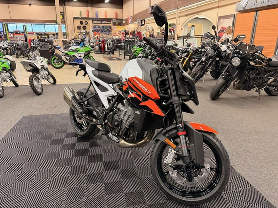 2027 KTM 990 Duke