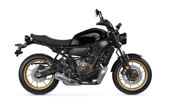 New 2025 Yamaha XSR700