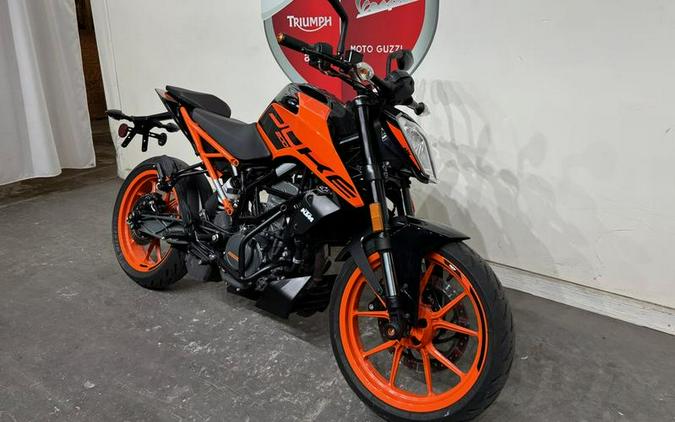 2022 KTM 200 Duke