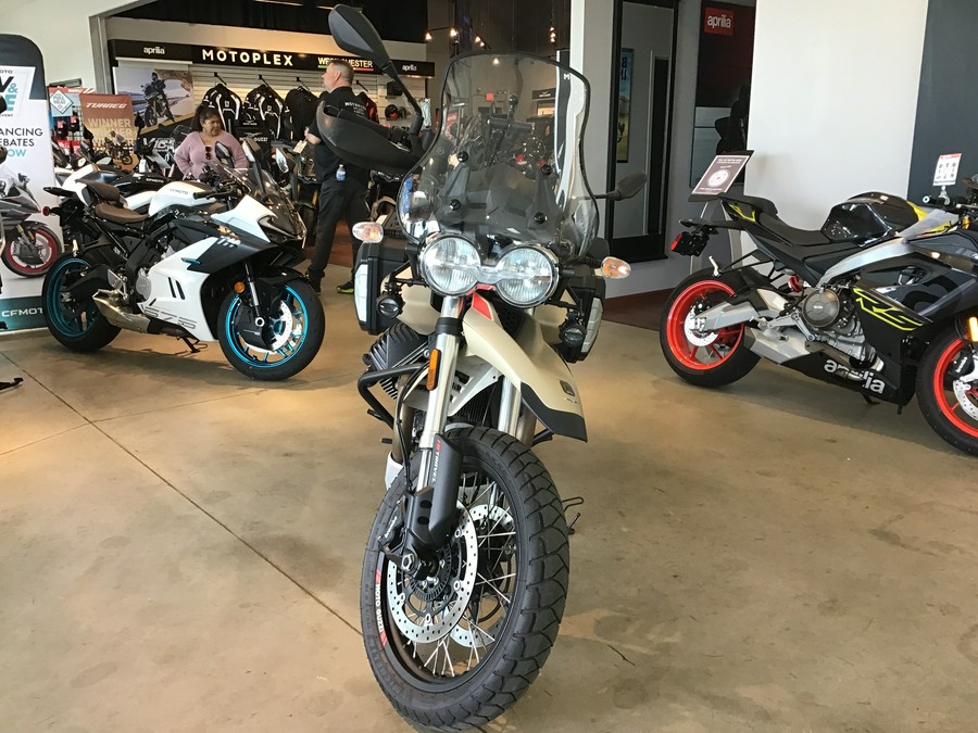 2020 Moto Guzzi V85 TT Travel