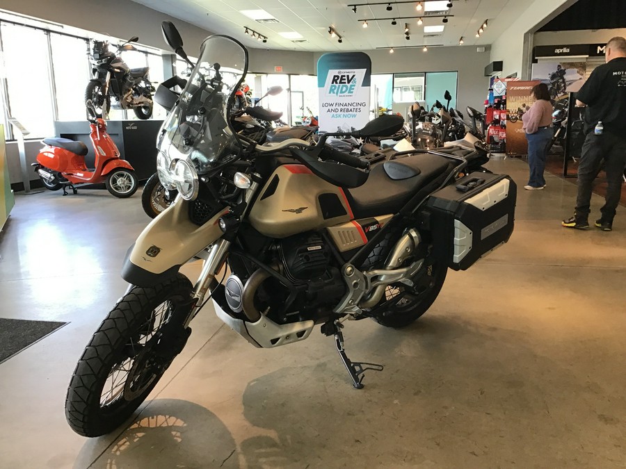 2020 Moto Guzzi V85 TT Travel