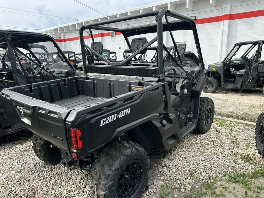 2024 Can-Am® Defender DPS HD9 Timeless Black