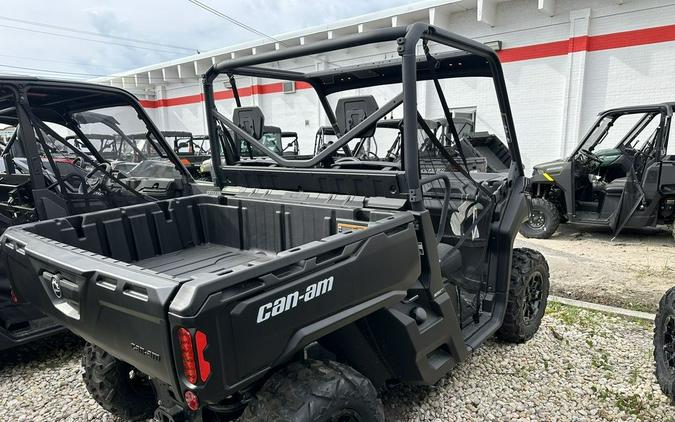 2024 Can-Am® Defender DPS HD9 Timeless Black