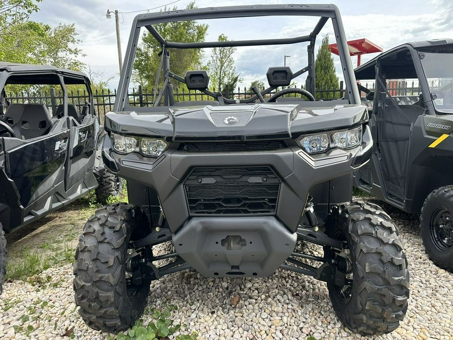 2024 Can-Am® Defender DPS HD9 Timeless Black