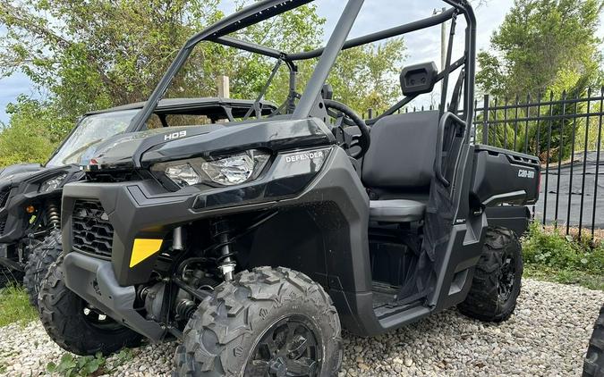 2024 Can-Am® Defender DPS HD9 Timeless Black