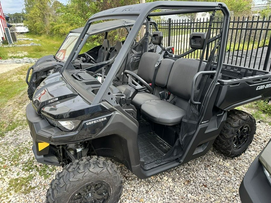 2024 Can-Am® Defender DPS HD9 Timeless Black