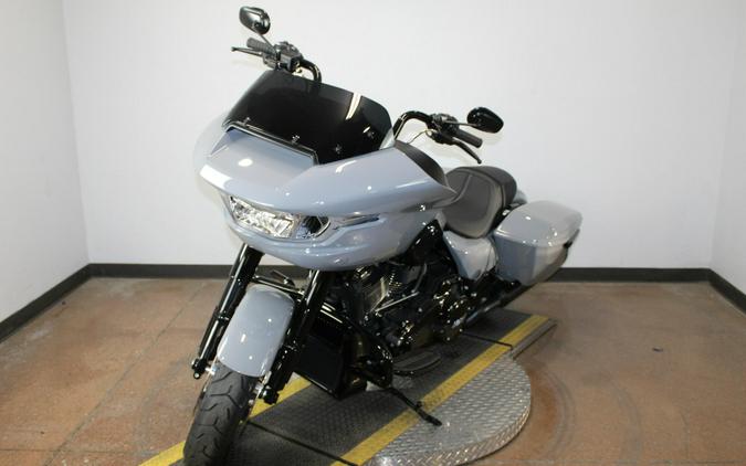 2026 Harley-Davidson® Road Glide® DRK BILIARD GRY