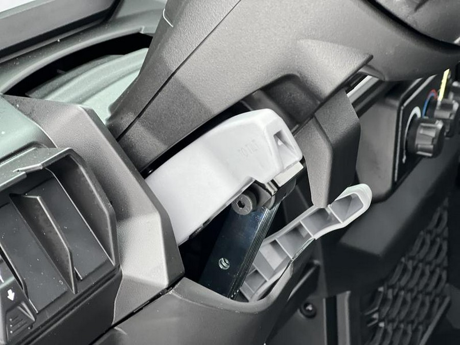 2026 Can-Am® Defender Limited HD11