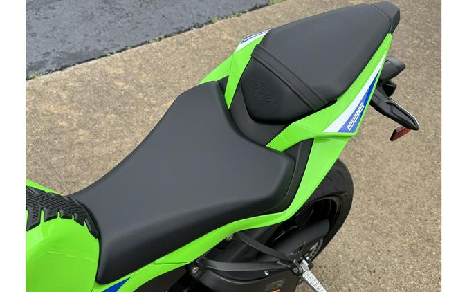 2026 NINJA ZX-6R 636 - Kawasaki
