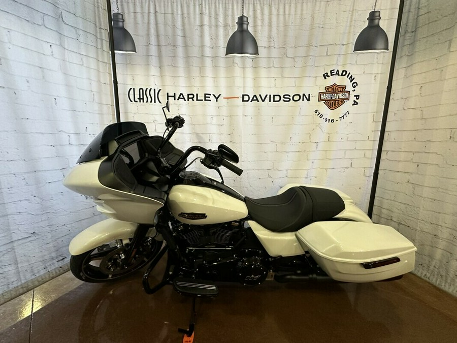 2024 Harley-Davidson Road Glide® FLTRX White Onyx Pearl