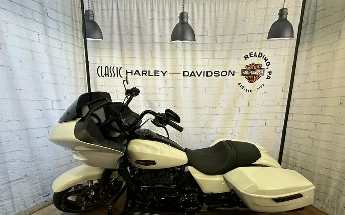 2024 Harley-Davidson Road Glide® FLTRX White Onyx Pearl