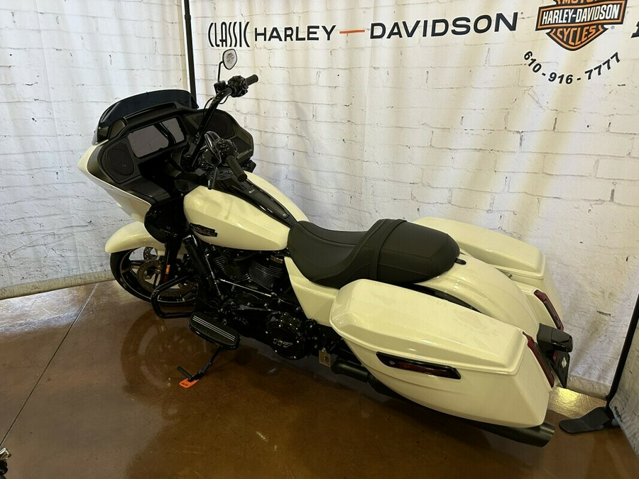 2024 Harley-Davidson Road Glide® FLTRX White Onyx Pearl