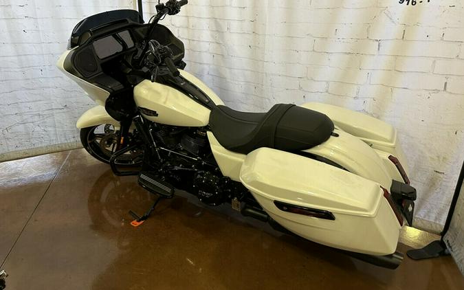 2024 Harley-Davidson Road Glide® FLTRX White Onyx Pearl