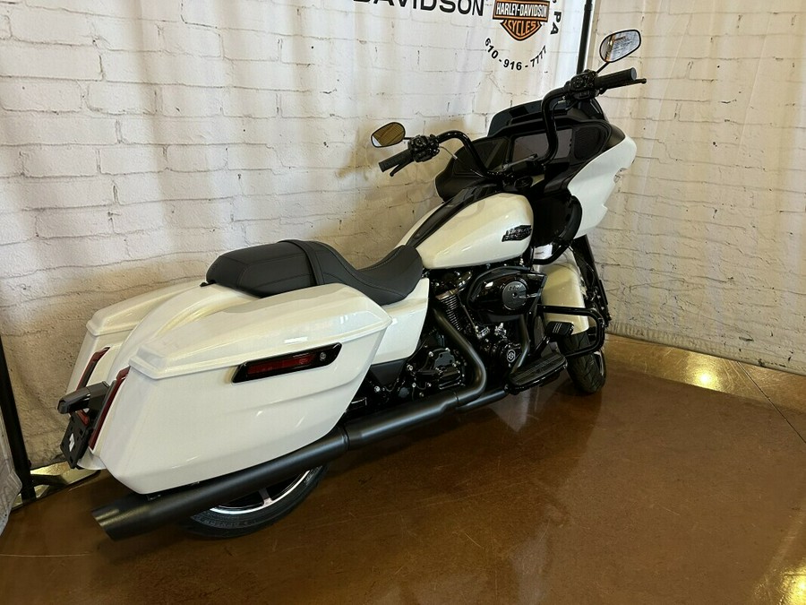 2024 Harley-Davidson Road Glide® FLTRX White Onyx Pearl