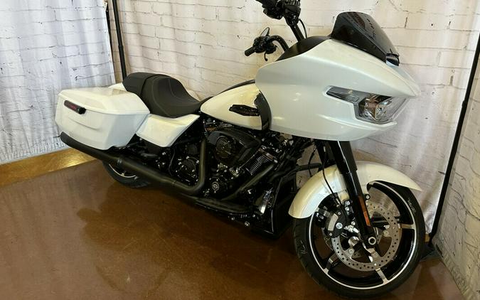 2024 Harley-Davidson Road Glide® FLTRX White Onyx Pearl