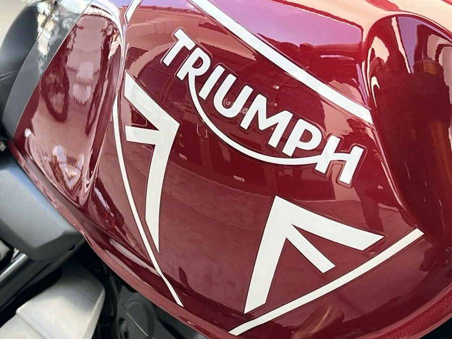 2024 Triumph Speed 400 Carnival Red / Phantom Black