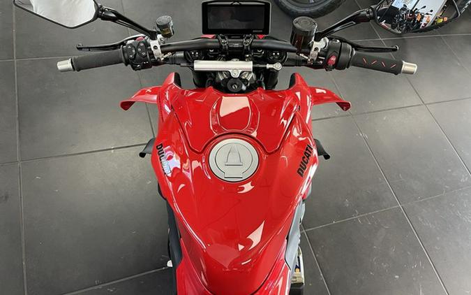 2025 Ducati Streetfighter V4 Ducati Red V4