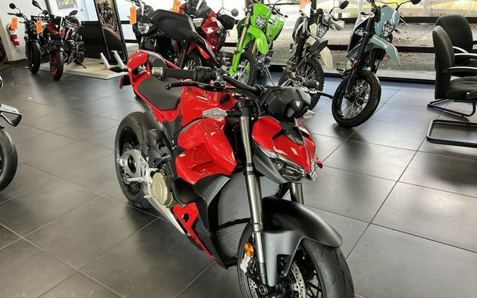 2025 Ducati Streetfighter V4 Ducati Red V4