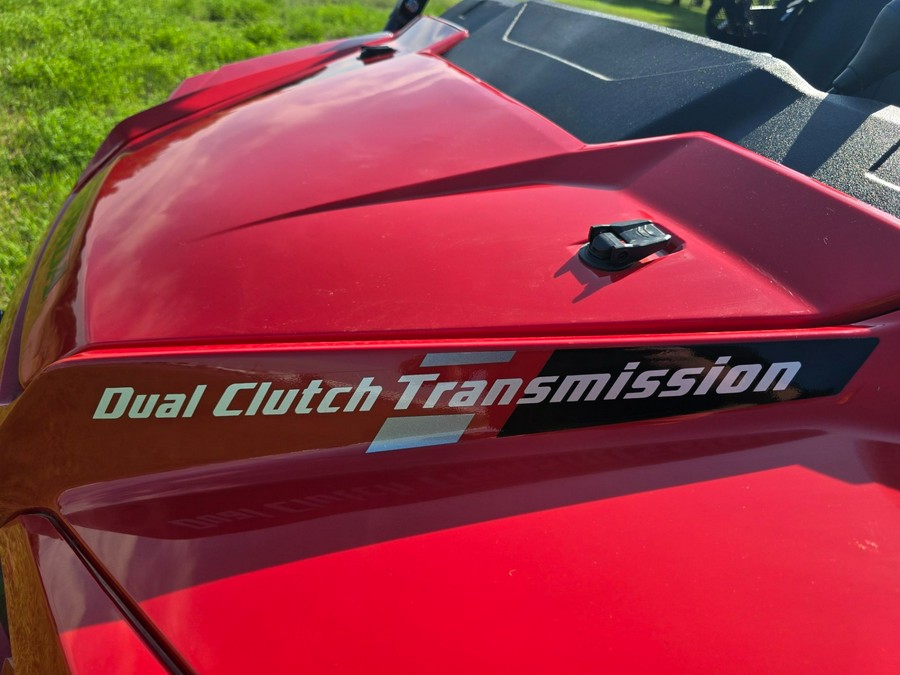 2025 Honda Pioneer 1000 Deluxe