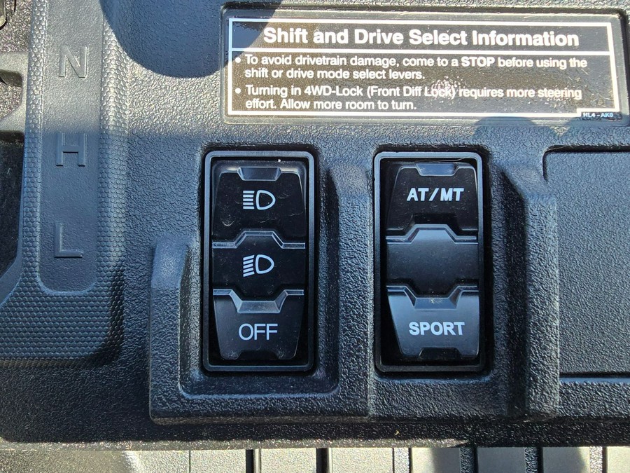 2025 Honda Pioneer 1000 Deluxe