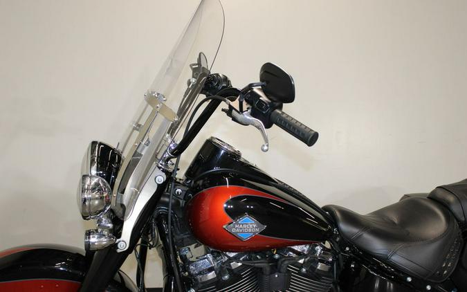 2025 Harley-Davidson® FLHC - Heritage Classic