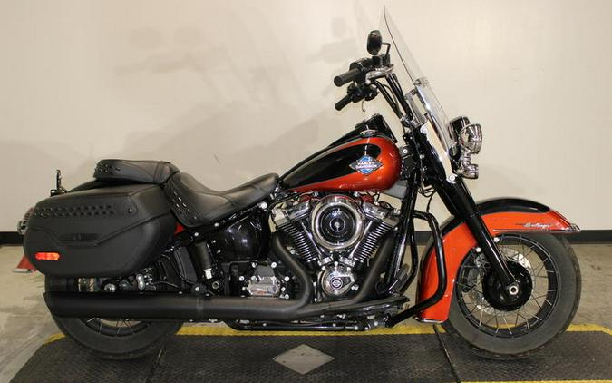 2025 Harley-Davidson® FLHC - Heritage Classic