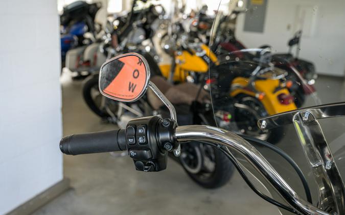 2015 Harley-Davidson Road King Classic Grand American Touring FLHR